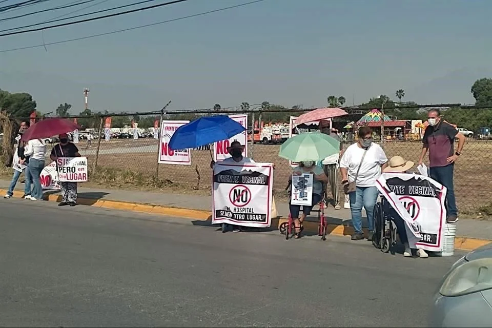 Inicia Samuel construcción del nuevo Hospital Infantil entre protestas vecinales