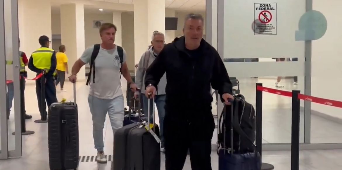 El director técnico  de Rayados Domenec Torrent, mm , ya está en México, pero arribó primero a la ciudad de San Luis Potosí