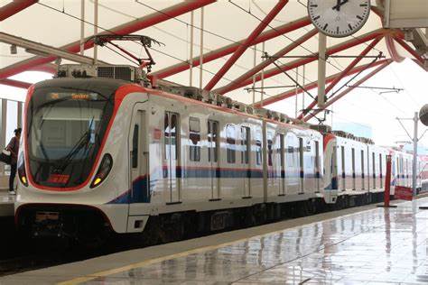 Aunque las pruebas toxicológicas realizadas posteriormente arrojaron un resultado negativo, el hecho encendió alertas debido a su similitud con los casos registrados en el Metro de la Ciudad de México,