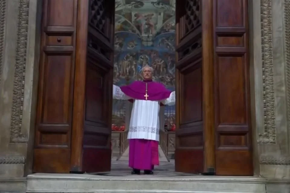 Aunque algunos purpurados manifestaron su deseo de un Cónclave breve, la historia reciente sugiere lo contrario. En el último siglo, el número de votaciones necesarias ha variado entre tres y catorce.