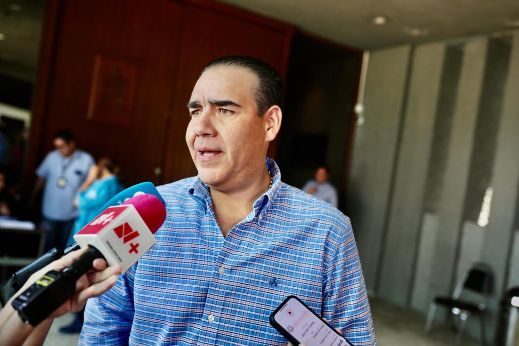 Heriberto Treviño hizo eco de los reportes de apagones recibidos y se unió a las exigencias de vecinos para que la CFE ponga orden