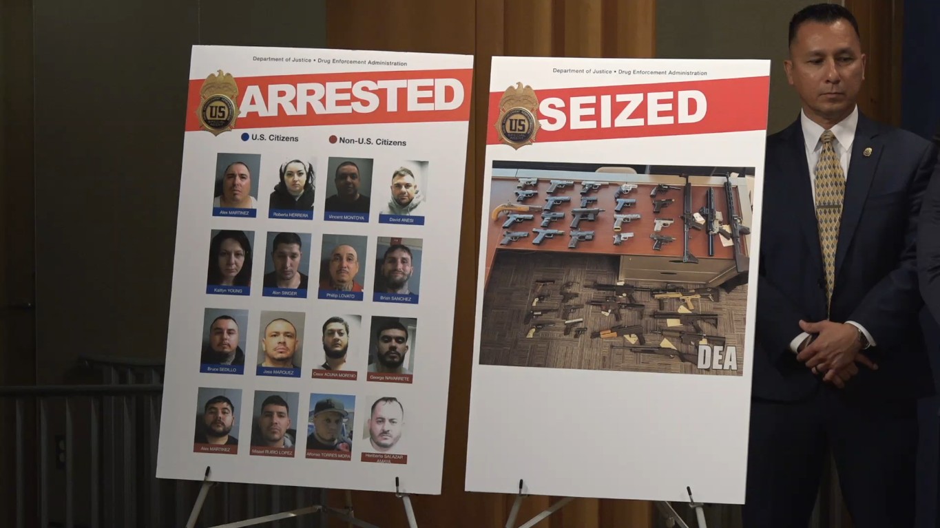 EUA detiene a 16 miembros del Cártel de Sinaloa y confisca cifra récord de fentanilo