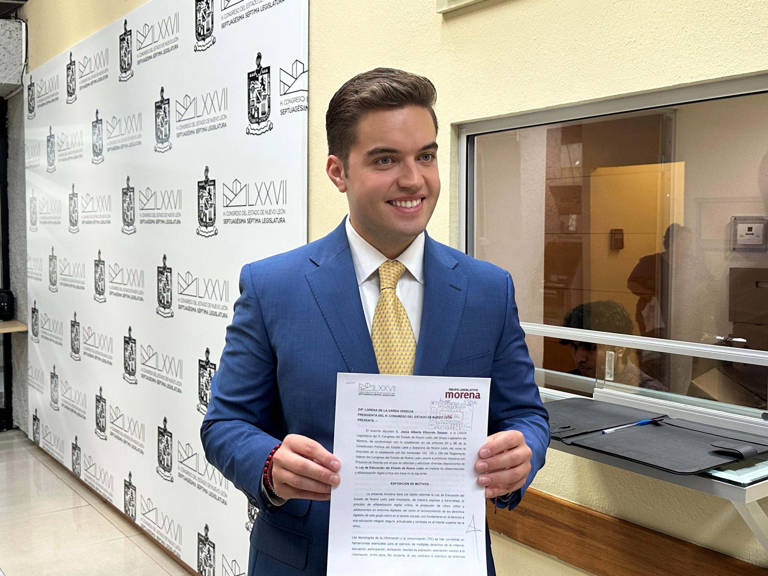 El diputado Elizondo concluyó que: “Si queremos una niñez segura en línea, debemos empezar por educar. Esta reforma busca que nuestras escuelas formen ciudadanos digitales críticos, conscientes de sus derechos y capaces de protegerse y participar activamente en el entorno digital.”