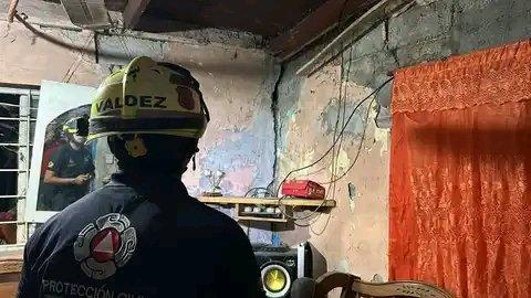 Cámaras de videovigilancia captaron las vibraciones provocadas por el sismo, que sorprendió a los habitantes por tratarse de un evento poco común en la entidad.
