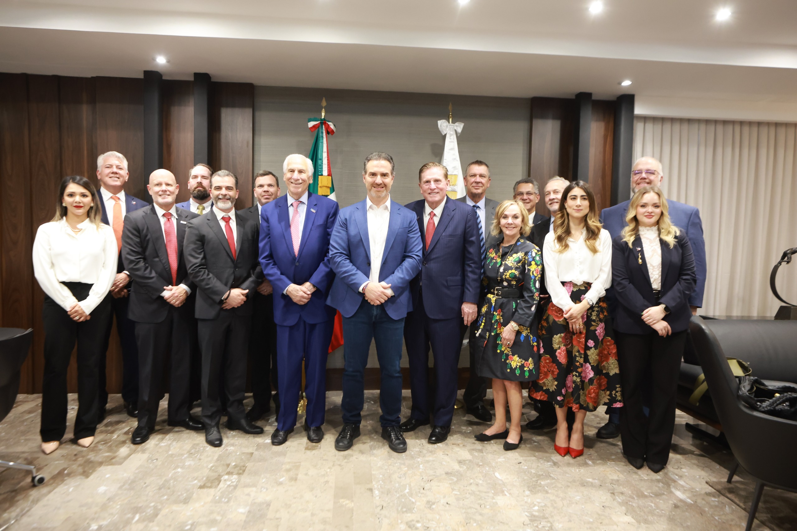 Visitan Monterrey empresarios de Texas