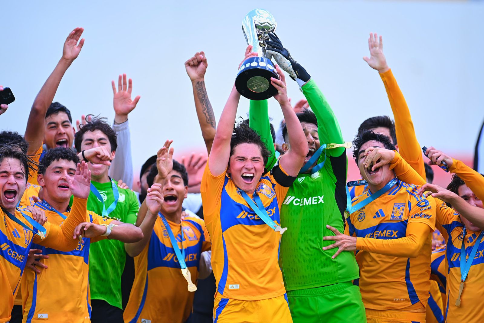 Tigres Sub 19 con Rugido de Campeón