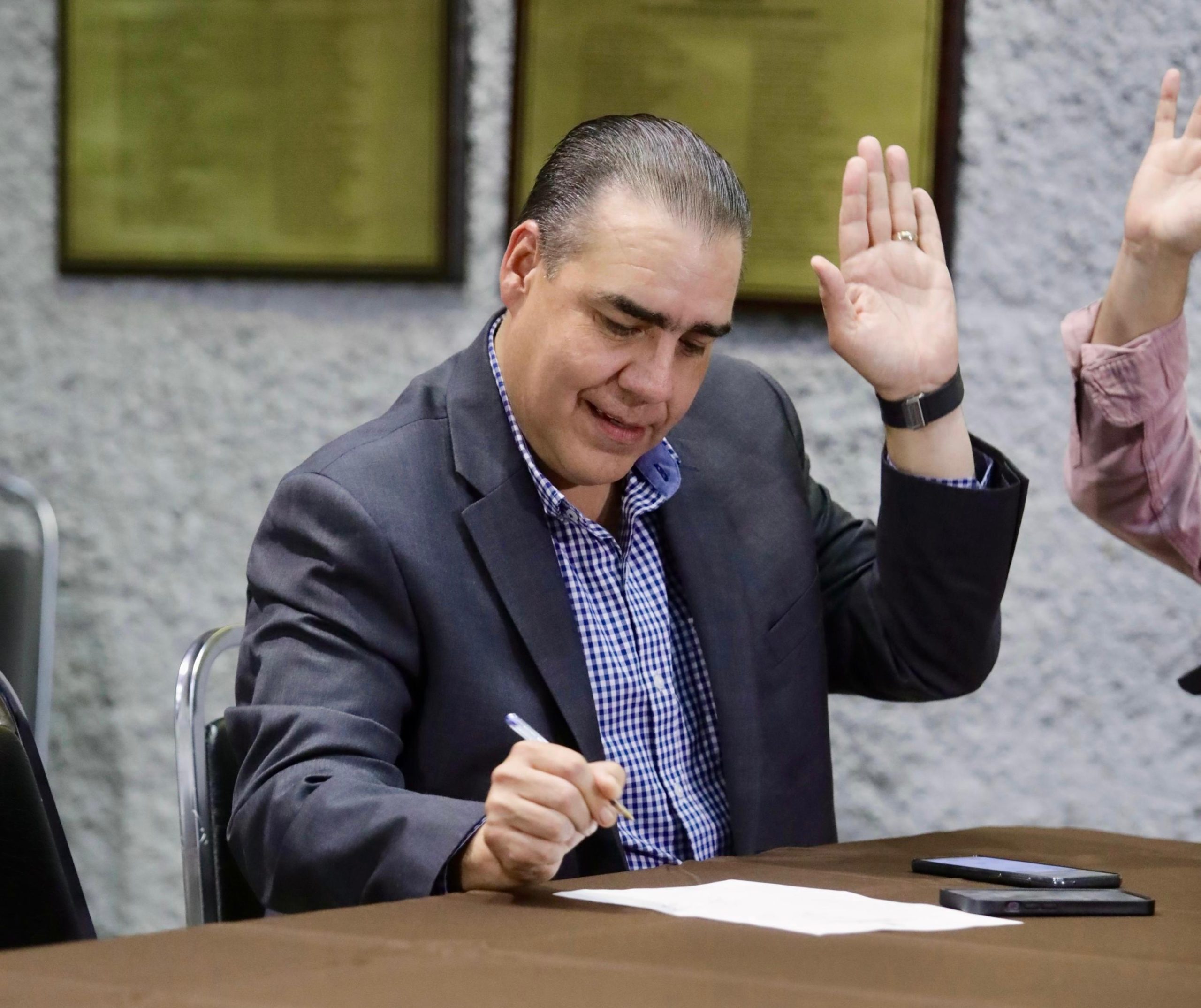 “Este 1 de junio, no solo estás votando, estás participando en la construcción de un nuevo modelo de justicia en nuestro país. Vota libre, que nadie te obligue. Porque esta vez, la justicia también está en tus manos”, resaltó.