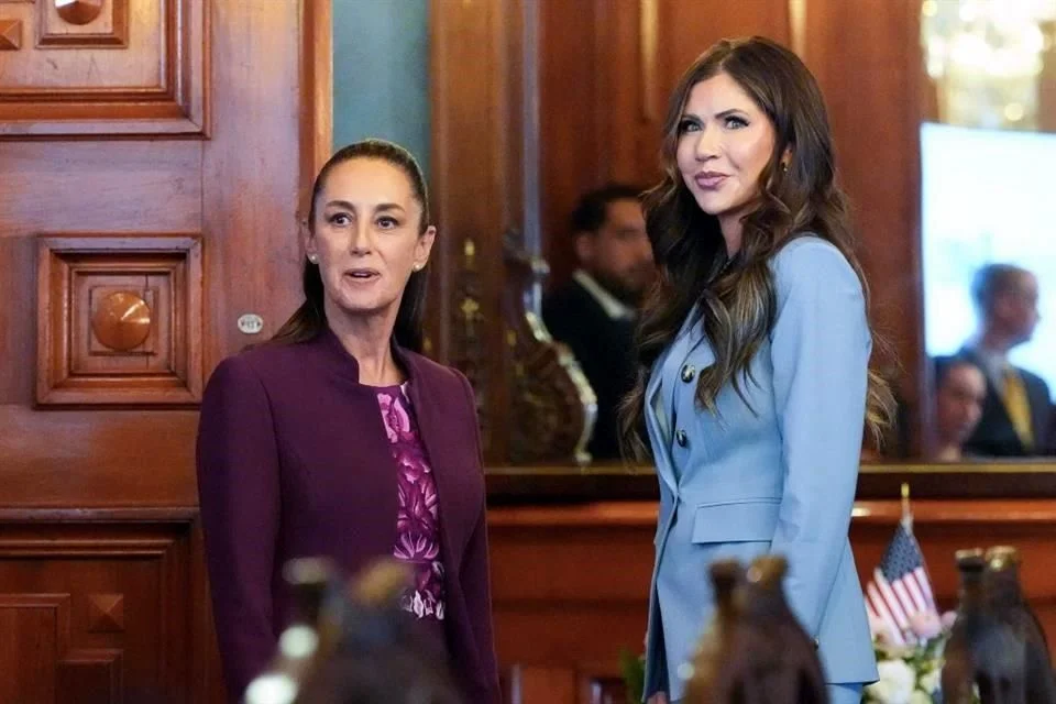 Sheinbaum reafirmó que la posición del Gobierno mexicano es la defensa de los connacionales trabajadores que contribuyen a ambas economías, y subrayó que el diálogo y el respeto mutuo son esenciales
