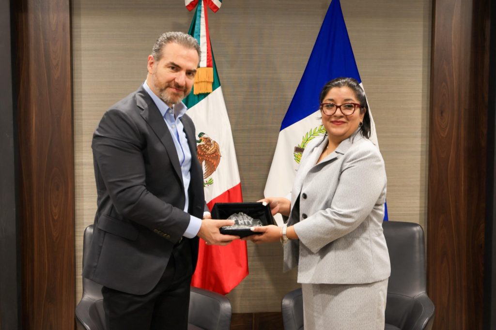 Con el fin de ponerse a la disposición para fortalecer la relación bilateral y trabajar de forma conjunta, este miércoles la nueva Cónsul de Guatemala en Monterre