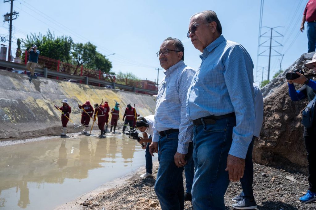 El Gobierno de Escobedo intensificó el mantenimiento y rehabilitación del sistema pluvial de la Ciudad para proteger a la ciudadanía y eliminar los riesgos que provocan las lluvias, priorizando la seguridad y bienestar de las familias.