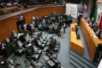 La reforma incluye puntos como educación inicial como derecho, inclusión y equidad, formación docente continua, seguridad escolar, enfoque humanista, preparación para el empleo, acceso a educación para adultos mayores y fomento del civismo práctico.