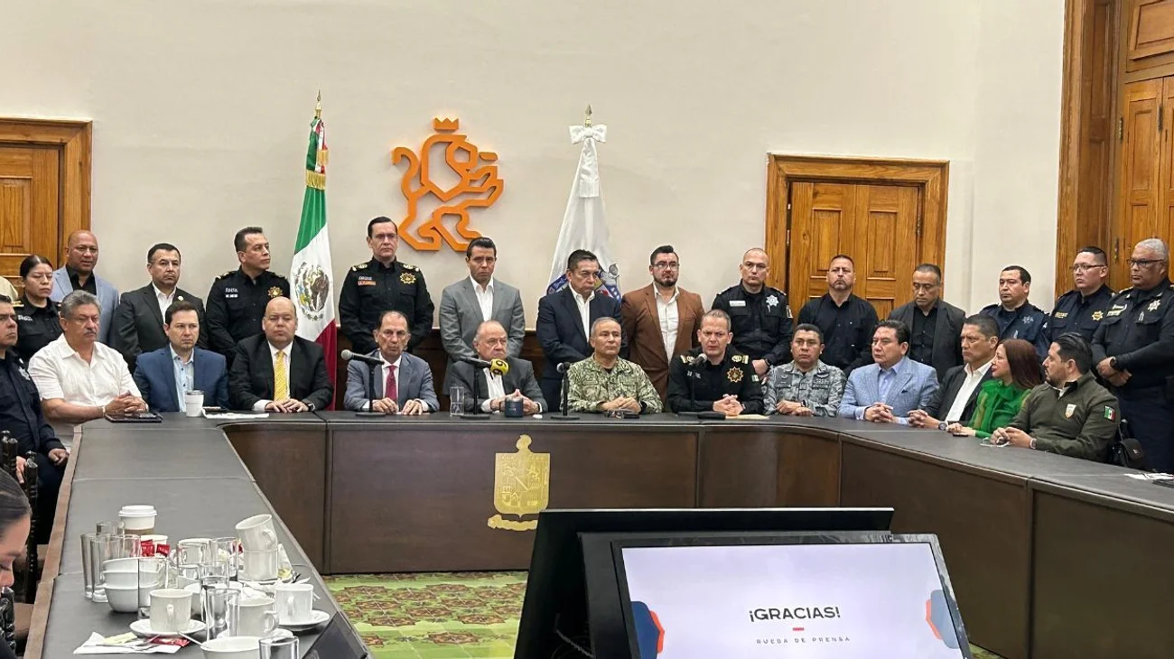 Además, anunció que se trabajará en conjunto con el Ayuntamiento de Linares para reclutar nuevos policías y fortalecer la institución con elementos capacitados y confiables.